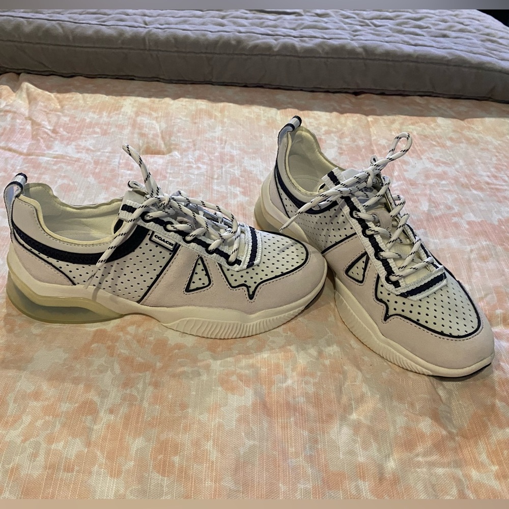 Coach G5143 low top city sole runner size 7.5